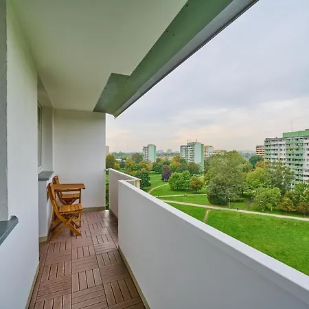 Stylish Kwiska By Renters شقة