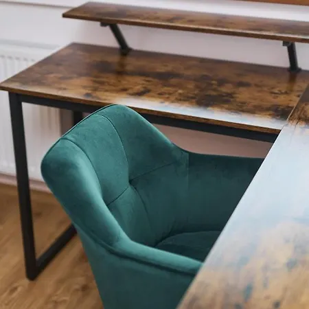 Stylish Kwiska By Renters شقة